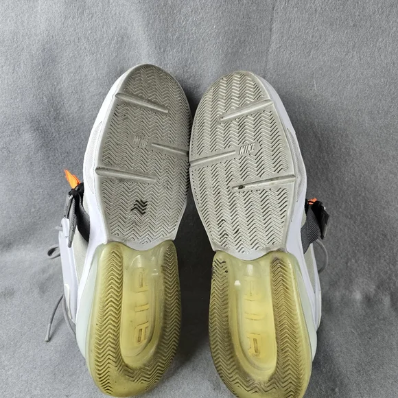 Nike Air Force 270 Wolf Grey White Shoes Sneakers Men's Size 11.5